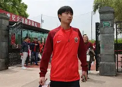 今夜突围战来临;上海海港围绕欧超杯单刀错失;质疑声仍在;赛程密集仍需轮换 今夜突围战来临;上海海港围绕欧超杯单刀错失;质疑声仍在;赛程密集仍需轮换