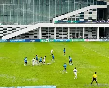 今夜突围战来临;上海海港围绕欧超杯单刀错失;质疑声仍在;赛程密集仍需轮换 今夜突围战来临;上海海港围绕欧超杯单刀错失;质疑声仍在;赛程密集仍需轮换