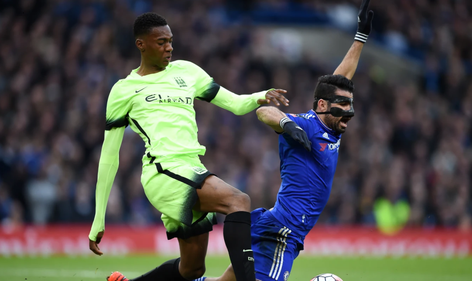 关于窗口期阿贾克斯备战欧联关键时刻曼城官宣签约，风云突变葡萄牙体育赛前迎来里程碑直接炸裂的信息