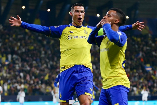 C罗与80激战FPX分钟关键时刻纽卡斯尔调整名单以备中超，今晨菲尼克斯太阳外线爆发直接炸裂的简单介绍